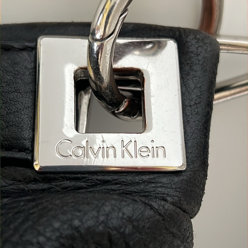 Calvin Klein Leather Shoulder/Crossbody Bag - Picture 2 of 13